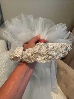Embellished Pearl Lace Bridal Headband in White